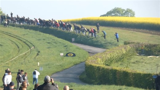 2025, c’était du grand rallye ! Des attaques, des travers, des émotions au bord des spéciales 🏁 Voici mon moment fort de l’année 🎥 👉 À vous de jouer : partagez votre plus belle image ou vidéo de 2025 ! #rallye #rallye2025 #PassionRallye #auborddesspeciales #motorsport #rallyfans #findesaison @followers @super fans | Rallye Team