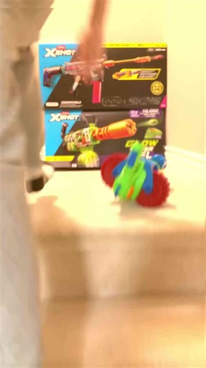 Nerf war heavy guys: Bazooka battle!