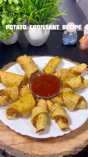 Trending Recipe of crunchy Potato Croissant 🥐 #shorts #crunchy #croissant #potato #recipe