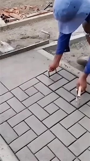 How a Mold Makes Perfect Floor Tiles.