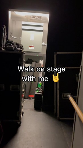 18K views · 289 reactions | I am so excited to see you all in Chicago tomorrow!!!! Get tickets while they last at coreysmith.com/tour 落 #coreysmith #chicago #liveshow #ontour #onstage #livemusic | Corey Smith | Facebook