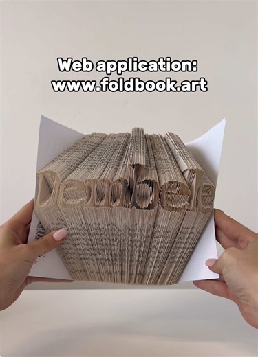 Dembélé or Ronaldo? Football Book Art Comparison