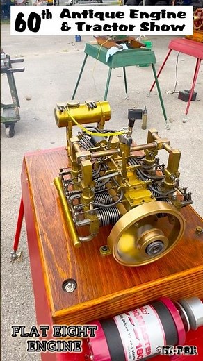 FLAT EIGHT ENGINE horizontally-opposed Boxer 8 at Portland Indiana Worlds Largest Engine Show