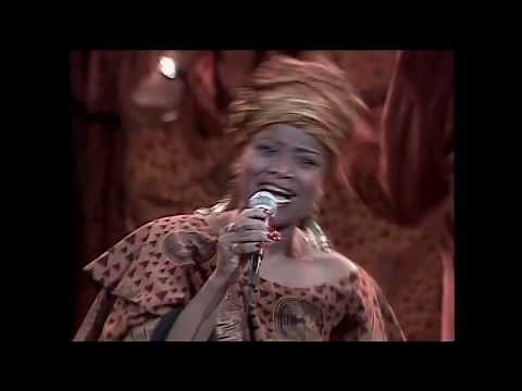 Donald Lawrence & the Tri-City Singers - I Am God