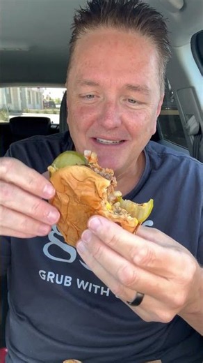 📍In-N-Out Double Double with no tomato, lettuce or spread - add diced onions and ketchup #innout