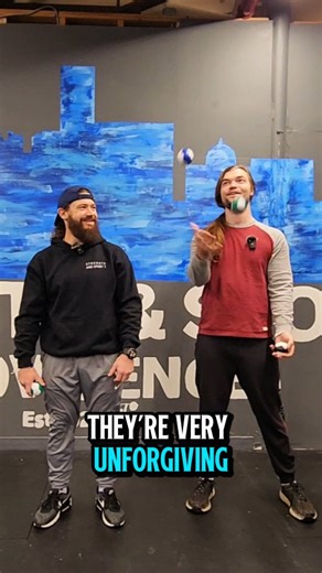 Lars on Instagram: "Teaching my friend Matt from @strengthandsport how to juggle! #juggle #juggling #tutorial #lesson"