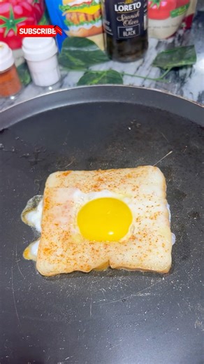 Easy One-Pan Egg Toast Recipe | Quick & Delicious Breakfast Idea 🍳🍞 #shorts #youtubeshorts