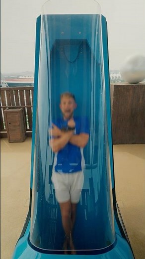 BRAVED THE TALLEST WATER SLIDE IN THE UAE 😱💦 Yas Waterworld has IT #yasisland #yaswaterworld #uae