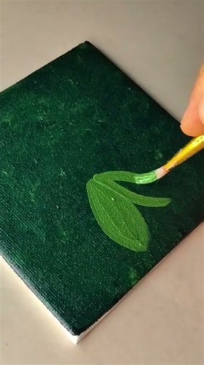 Mini Flower Painting 🌼💚 | Easy Acrylic Painting #painting #art #shortsfeed #trading #explorepage