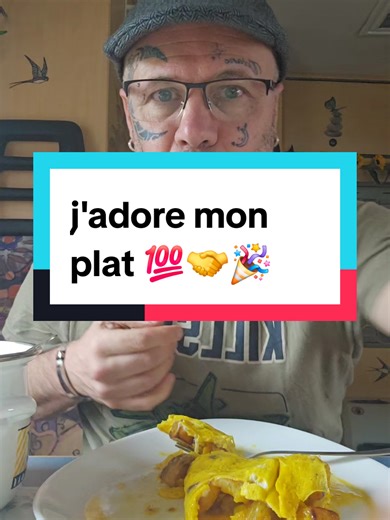 Omelette pomme de terre ravioli miam 💯 Vous aimez ??? #miam #mukbangeatingshow #mukbang #délice #yes