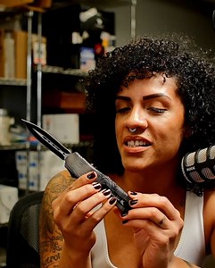 Erica is going live in one hour on IG and YouTube! We're selling knives, see ya there • 👉 Visit Ravencresttactical.com/shop/live/ to purchase knives from todays live sale! • Remember, FREE SHIPPING 📦 on all orders over $199! • Use it. Abuse it. Wear it. Tear it. No matter what you do or where you go, we got your back. RavenCrest Tactical knives are tank tough and meant for hard use. Get out there and use your tools with confidence knowing we got you covered with our famous lifetime warranty. •