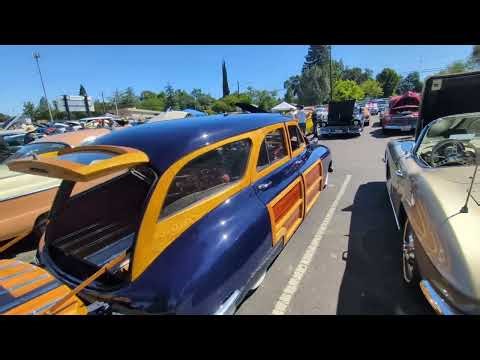 1948 Packard Station Sedan – The Post-War Luxury "Woody"