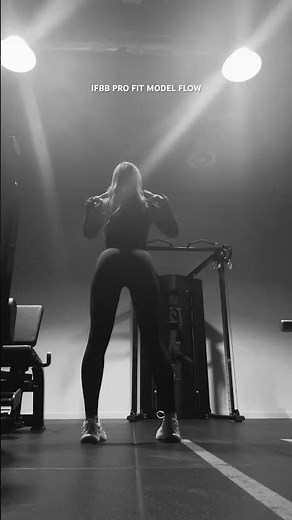 First time doing my Fit Model routine as an IFBB Pro