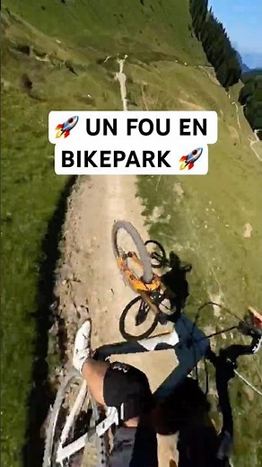 🚀 VTT DH À FOND EN BIKEPARK 😱 #velo #vélo #vtt #enduromtb #mtb #mountainbike #downhill