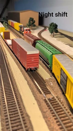 pair of #athearn sw1500 switchers dropping off mixed freight in the yard. #hoscale #modelrailroad