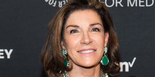 Fans Are Flipping Out About Hilary Farr’s “Fabulous” New Look!