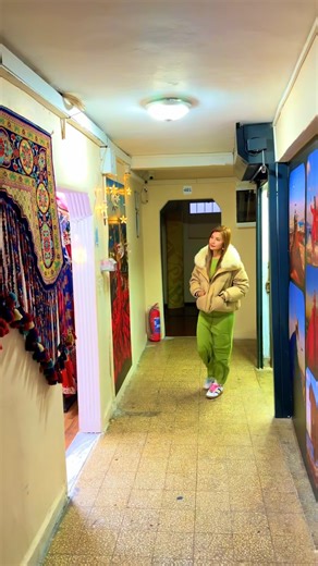 Barbie Tsen 🦋 on Instagram: "Habibi come to @sultanterrace"