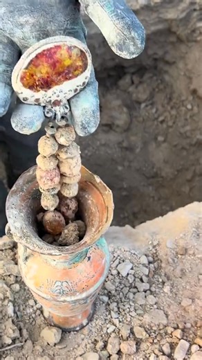 Amazing treasure hunting by metal detector #metaldetecting #treasurehunting | B’s Good Finds00