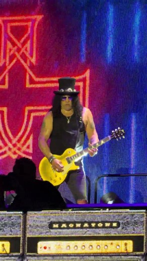 Guns N’ Roses - Live At The Rose Bowl 2026 “November Rain” First solo #gunsnroses