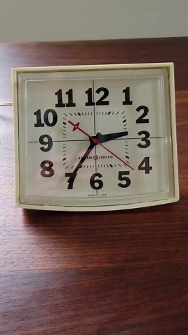 White Corded Vintage GE Tabletop Clock With Sweeping Second Hand Works MCM - Etsy