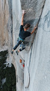 Enjoy our newest athlete Sam Stroh (@stroh.light) working out the moves on the crux pitch of the Zodiac on El Capitan, graded 5.13d. After an epic 14-day ground-up push, Sam made the 6th free ascent of the route supported by his climbing partner Adrian Vanoni (@a.vanoni) 🎥: @connorbrownphotography #arcteryx #SummerOfClimb | Arc'teryx