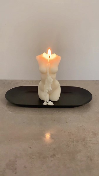 Therapy for a Monday! Currently part of Cyber Monday, ends at midnight tonight! ✨ #bodycandle #body #vegan #therapy