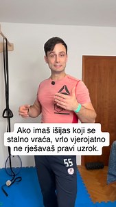 Ako imaš bolove u donjem dijelu leđa, kukovima ili koljenima vrlo često problem nije u samom zglobu. Skrućena fascija oko kukova zna povući cijelo tijelo u krivu liniju. Leđa kompenziraju. Koljena pate. Pokret postaje težak. Ovo što vidiš nije “čarobna vježba”. Ali ako je radiš svaki dan, tijelo će ti vrlo brzo pokazati razliku. Kratkoročno – osjetiš olakšanje. Dugoročno – počinješ rješavati uzrok, a ne samo simptom. Probaj. Daj tijelu par dana. I javi mi kako se osjećaš. | Vanja Grgec