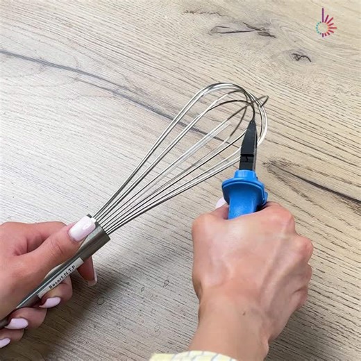 Make your own head massager 😌✨
