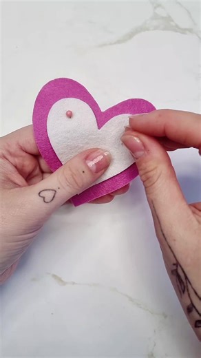 Felt Valentine's Day Heart Ornament 🩷 pattern is already available 🧵🪡✂️ #feltcrafts #handmadevalentine #sewingtutorial