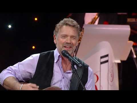 Ray Stevens & John Schneider - "Good Ol' Boys" (Live at the CabaRay Showroom)