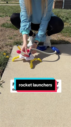 This rocket launcher is soooo fun, and easy for kids of all ages! Plus, the rockets glow in the dark! #summerfun #outdoortoys #rocketlauncher #toys #toysfortoddlers