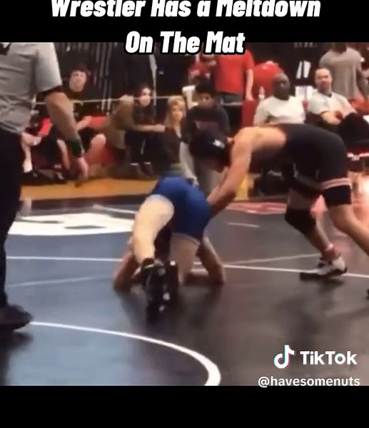 Wait until the end i promise you it is worth it 😭 #wrestling #wrestlingtiktok #highschoolwrestling #wrestlingmemes