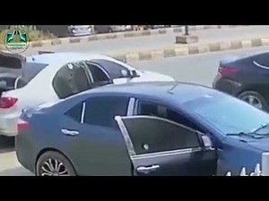 CCTV Shows Man Fighting Armed Robbers After Bank Withdrawal