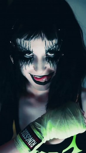 BARBIE on Instagram: "Let’s fight 👊 - 🎥 @_xj.95_ - - - - - - #boxing #gothgymgirl #fitness #gothfit #gothic #altgirl #altfitness #tallgirls #stronggirls #girlswholift #boxinggirls #girlswhobox #kingpyn #gothicgirl #gothicas goth boxer #gothgrunge #workoutvideos #gothboxer #gothgirlsdoitbetter"