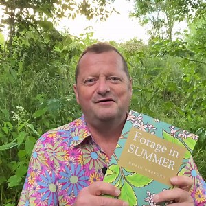 A celebration of the top fifteen edible and medicinal wild plants found in June, July and August. It’s a comprehensive exploration into their past and present uses as food and medicine, including their forgotten folklore. An invaluable addition to any forager, herbalist, gardener, horticulturist or naturalist’s library, providing plant-lovers with a much-needed resource to understanding nature’s most useful wild plants. | Robin Harford