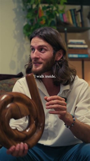 I Found a Spirally Didgeridoo While Hitchhiking