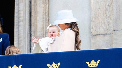 Aux 80 ans de Carl XVI Gustaf de Suède, l’adorable princesse Inès lui vole la vedette à 14 mois : on craque !