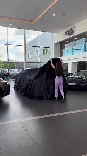 Rolls-Royce Dawn 6.6 V12 In Salamanca Blue | Luxury Car Reveal