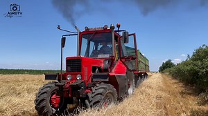 1.9M views · 16K reactions | Igy megyen a nyári aratás kisüzemi szinten!  MTZ 82 Turbo + Claas dominator 80  #mtz #aratás #claas #harvest #mtz82 | Petya AgroTv | Facebook