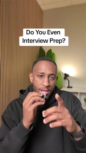Most people FAIL network engineering interviews before they even start ❌💻 And it’s not because they’re “bad at networking”. It’s because they don’t prepare technically. Here’s why technical interview prep is everything for a network engineer 👇 • Interviewers don’t care what certs you studied • They care how you think through problems • They listen for structure, logic, and correct terminology In real interviews, you’ll be asked things like: “Users can’t access the internet — what do you check 