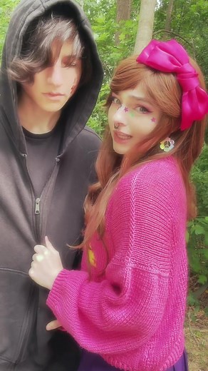 Mabel Pines Introduces Her Boyfriend to the Pines Family | Gravity Falls Cosplay