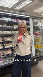 M&S Pistachio Crème Sandwich: Chocolate Red Diamond Strawberry Review