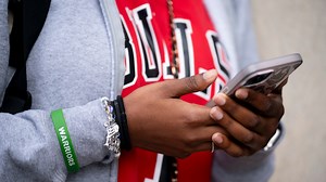 Are phones allowed in Florida schools? Here's what the new law says students can't do