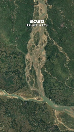 🌊 Brahmaputra River Meets the Padma At this powerful confluence, the Brahmaputra’s vast energy merges with the Padma, creating one of the most continuously changing river systems visible from space. Satellite overviews reveal dramatic shifts — migrating sandbars, expanding and collapsing channels, seasonal water spread, and the constant reshaping of river islands. This junction is a living geological system where monsoon flows redraw the terrain year after year, showcasing the raw force and flu