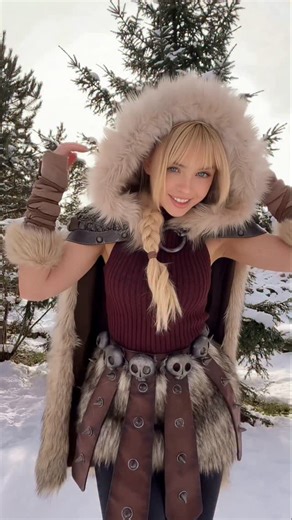 Im Lily❤️ | Did you have a nice weekend? 🥰 ✨ Astrid Hofferson Cosplay from How to Train your Dragon | Instagram