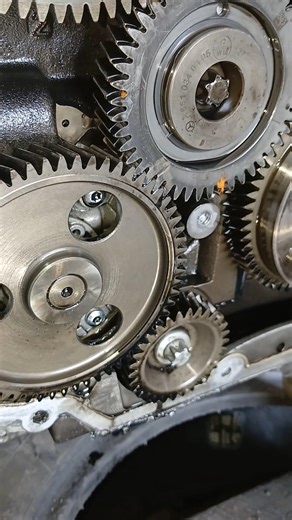 Mercedes OM651 engine timing chain replacement #automobile #mercedes #engineering #mechanic #shorts