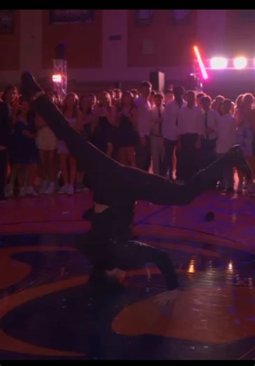 Controls the lighting while also breaking down the dance floor!!🔥💜🪩 #breakdance #360 #dancer #Homecoming