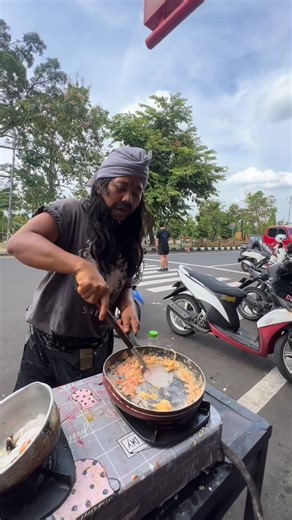 Dede Inoen | Lagi dan lagi | Instagram