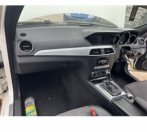 Help how to remove dashboard trim grill