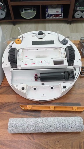 Before and After Cleaning Roborock Curv 2
